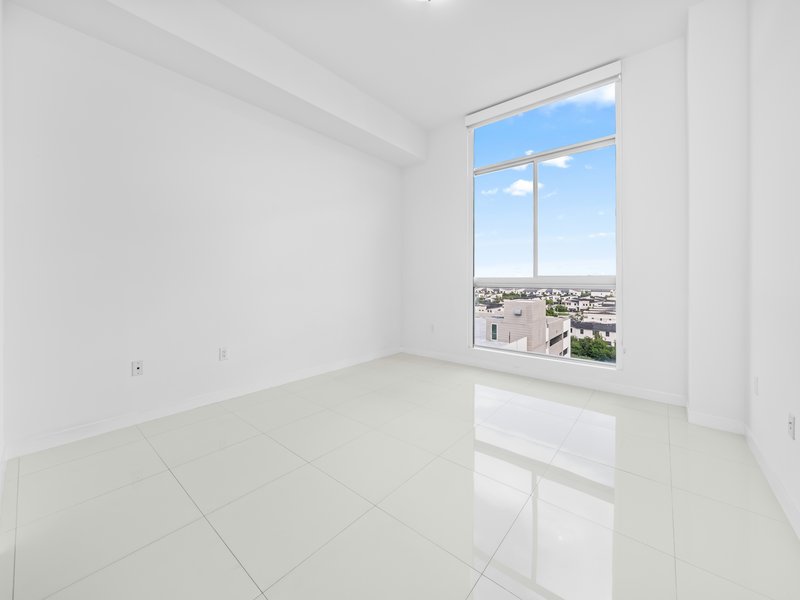 Clean empty apartment ready for move-in in Quaker Hill