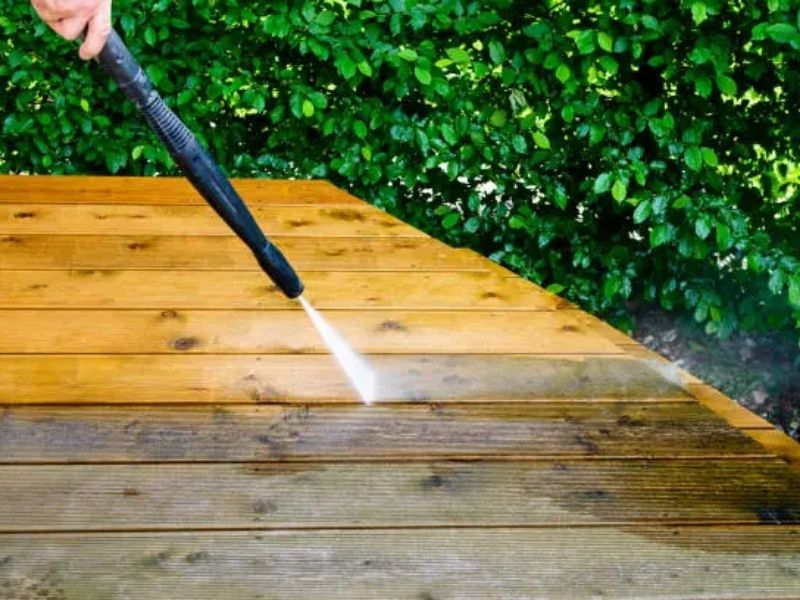 Power washing services - decks, siding, and driveways